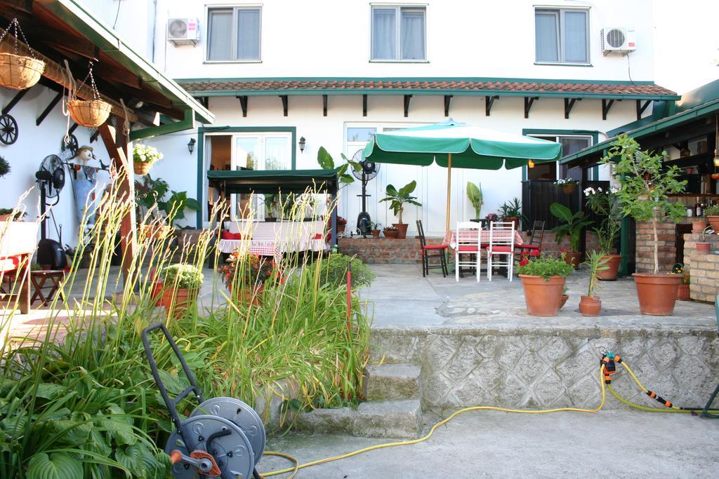 Apartment Akacija Gardens Belgrad Zewnętrze zdjęcie